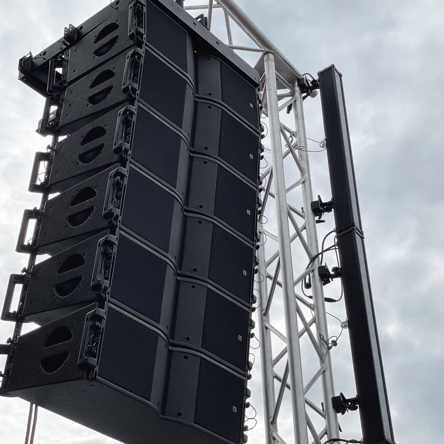 Großflächenbeschallung L-Acoustics